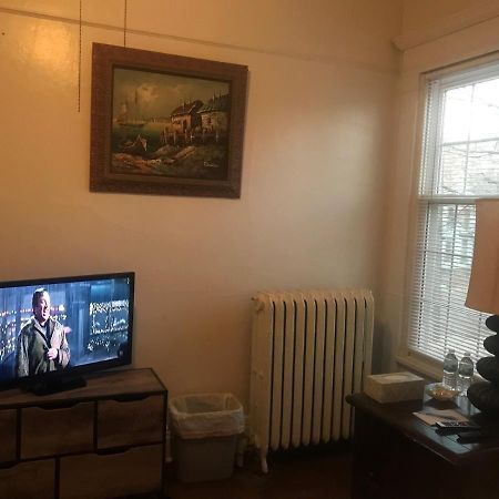 5 Star Victorian Mansion-Downtown No Locals Bed & Breakfast อีรี ภายนอก รูปภาพ